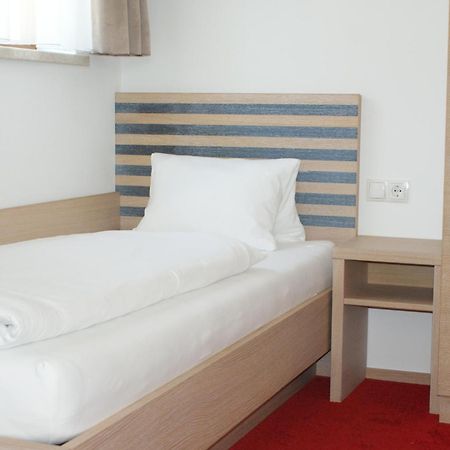 Gastehaus Brugger Bed & Breakfast Bregenz Room photo