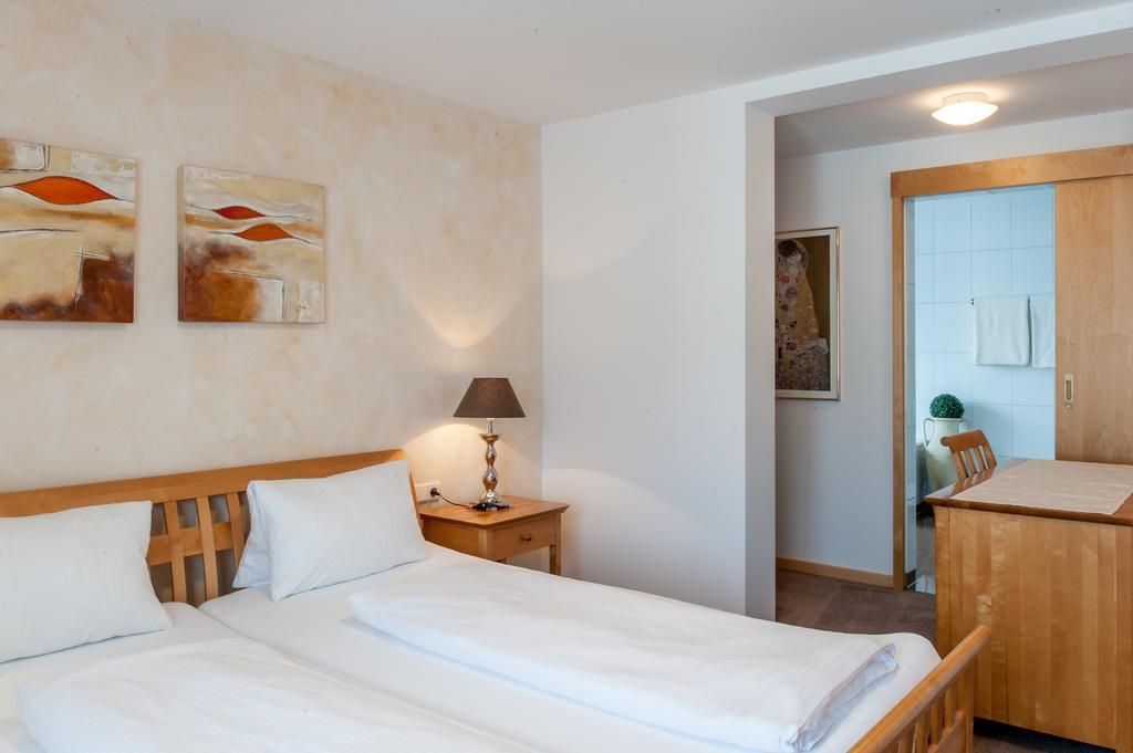 Gastehaus Brugger Bed & Breakfast Bregenz Room photo