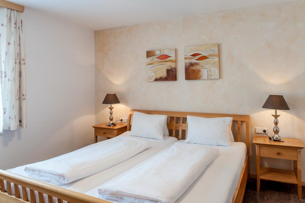 Gastehaus Brugger Bed & Breakfast Bregenz Room photo