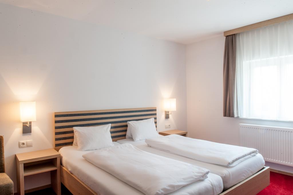 Gastehaus Brugger Bed & Breakfast Bregenz Room photo