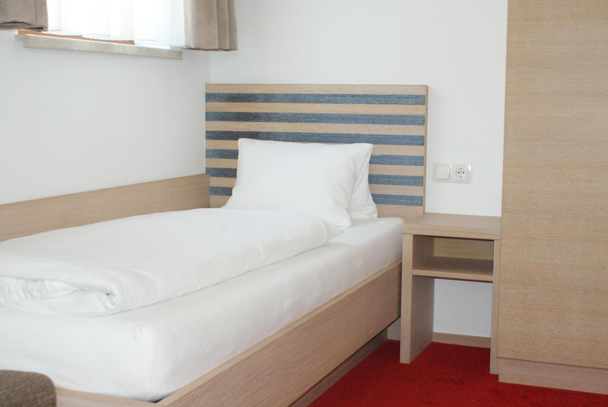 Gastehaus Brugger Bed & Breakfast Bregenz Room photo